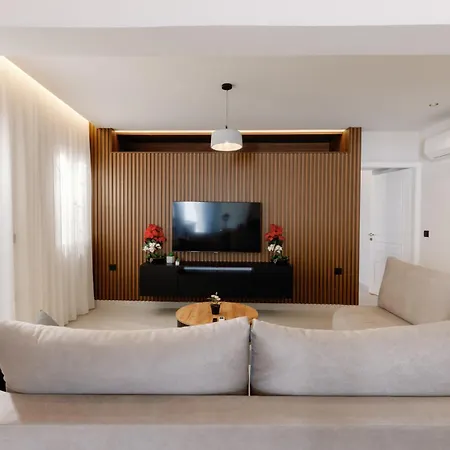 아파트 Old Town Luxury 3 *