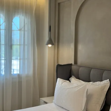 Old Town Luxury 3 Apartment