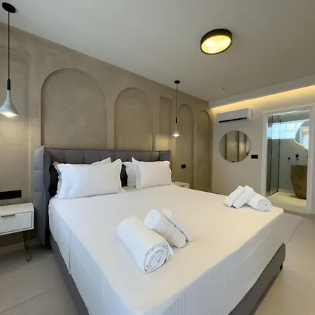 Old Town Luxury 3