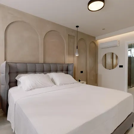 Old Town Luxury 3
