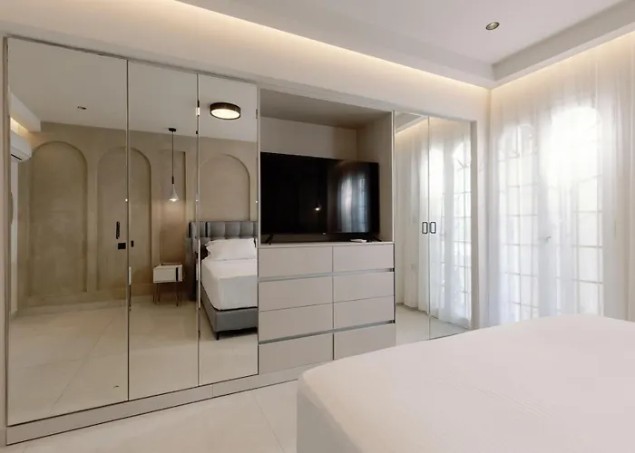 Old Town Luxury 3 *